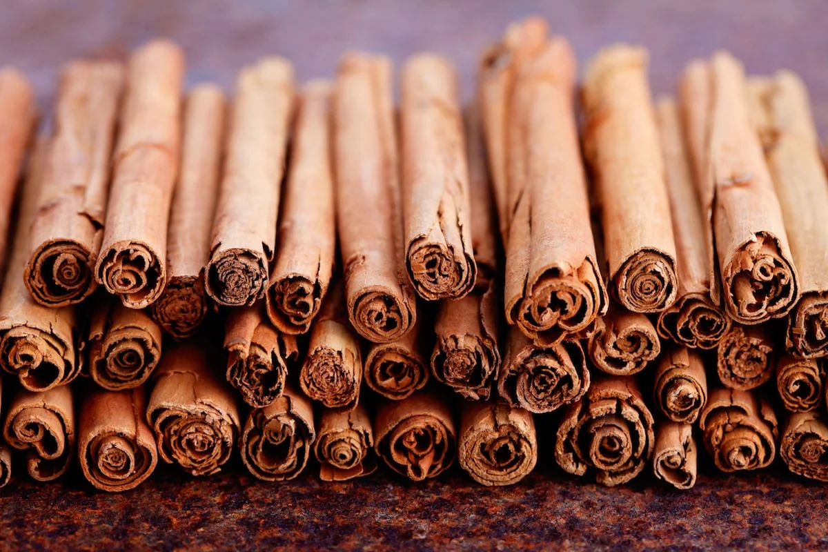 ceylon-cinnamon-1 ceylon-cinnamon-1